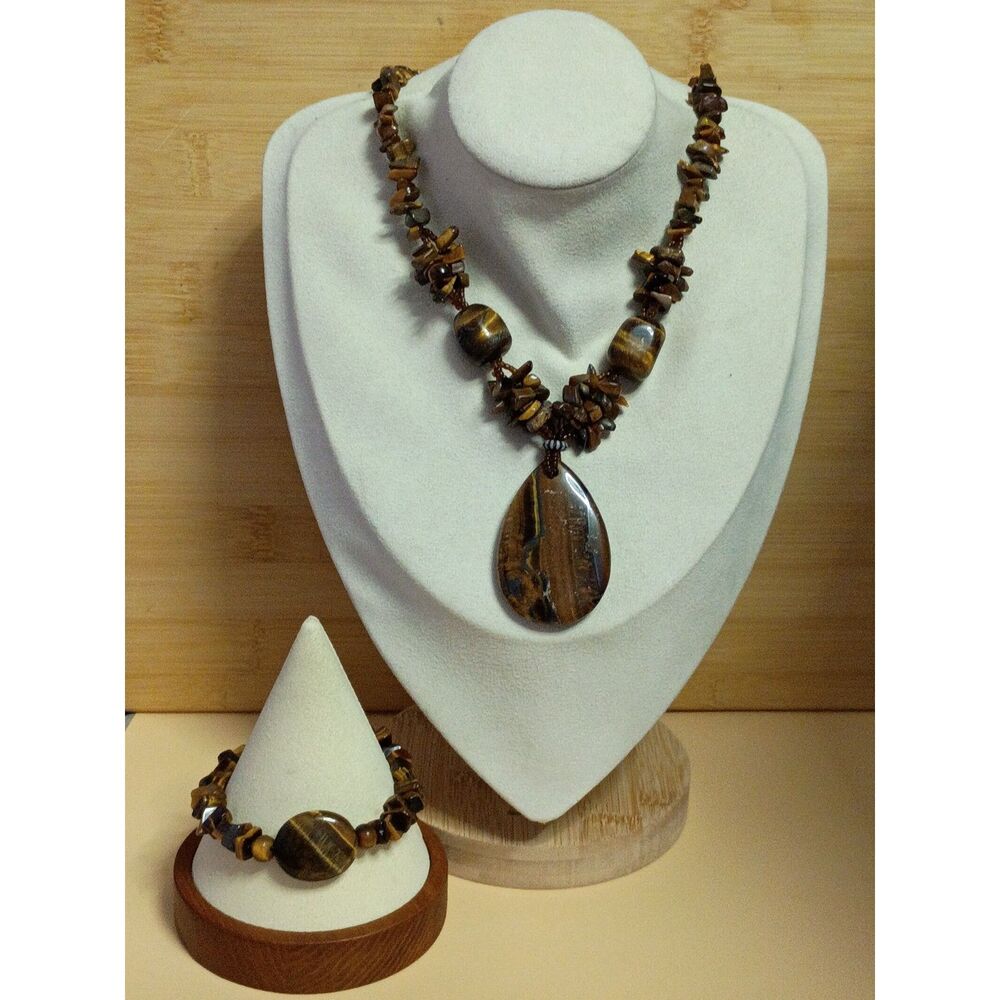 Vintage Tiger Eye, Chunky Pendent Necklace Including Matching Tiger Eye Bracelet